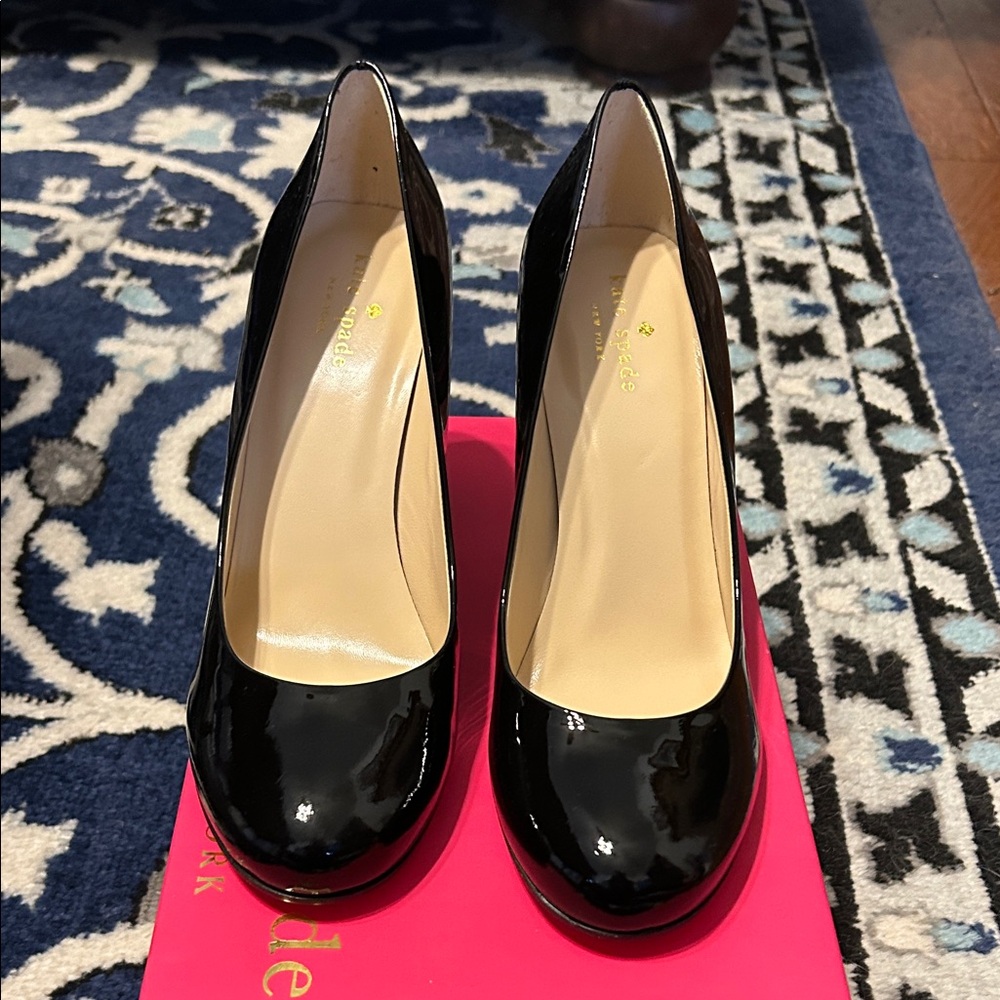 Kate Spade - Black Patent Leather Round Toe Pump, NIB, Size 9